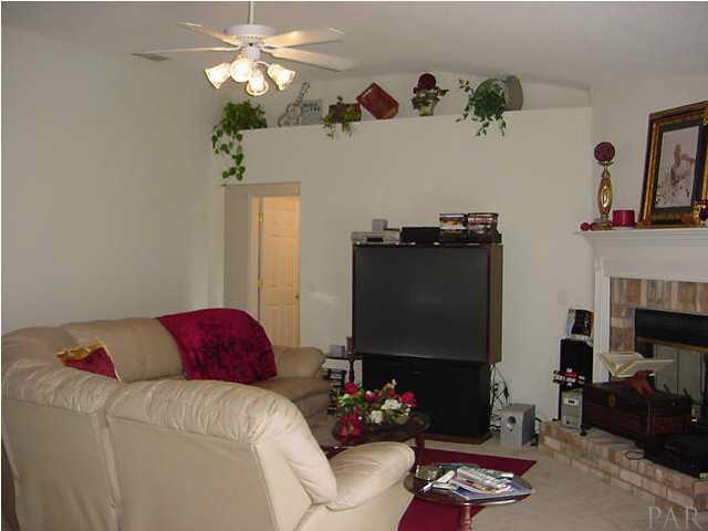 5528 Mulat Road Milton, FL 32583 - Photo 5 of 18 Gallery Image 5