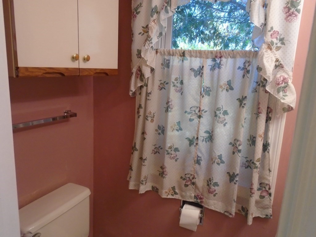 20 B Gates Road, Unit 20B Worcester, MA 01603 - Photo 10 of 24 Gallery Image 10