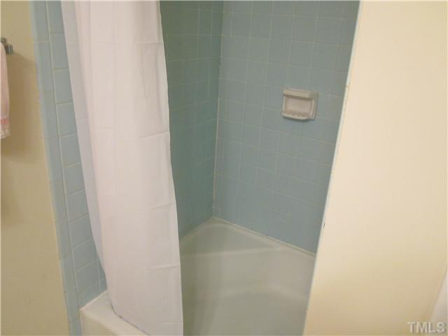400 Latimer Road Raleigh, NC 27609 - Photo 14 of 25