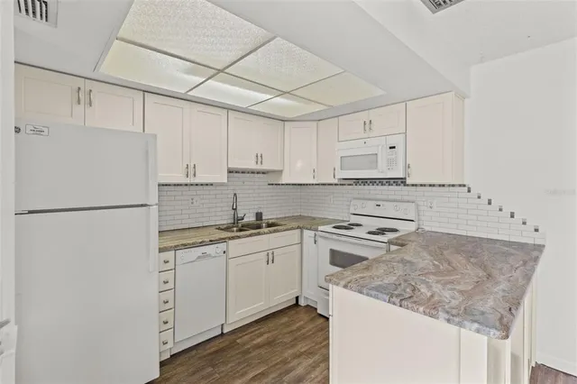 $189,900 | 1163 Orange Tree Circle West, Unit D, Palm Harbor, FL 34684