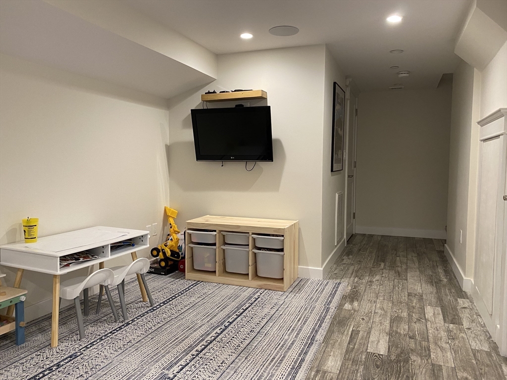 1 Common Street, Unit SF Boston, MA 02129 - Photo 11 of 13