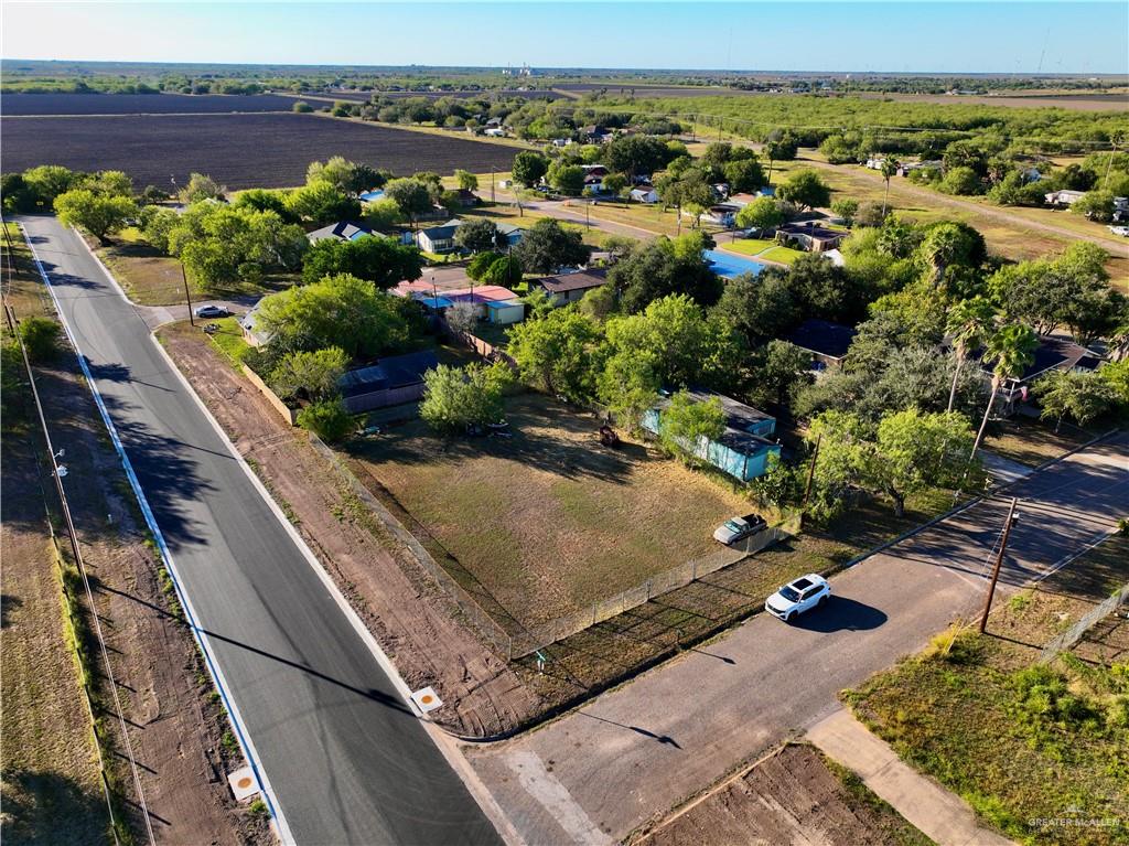 23113 Lincoln Avenue Primera, TX 78552 - Photo 5 of 7 a view of a garden with an outdoor space