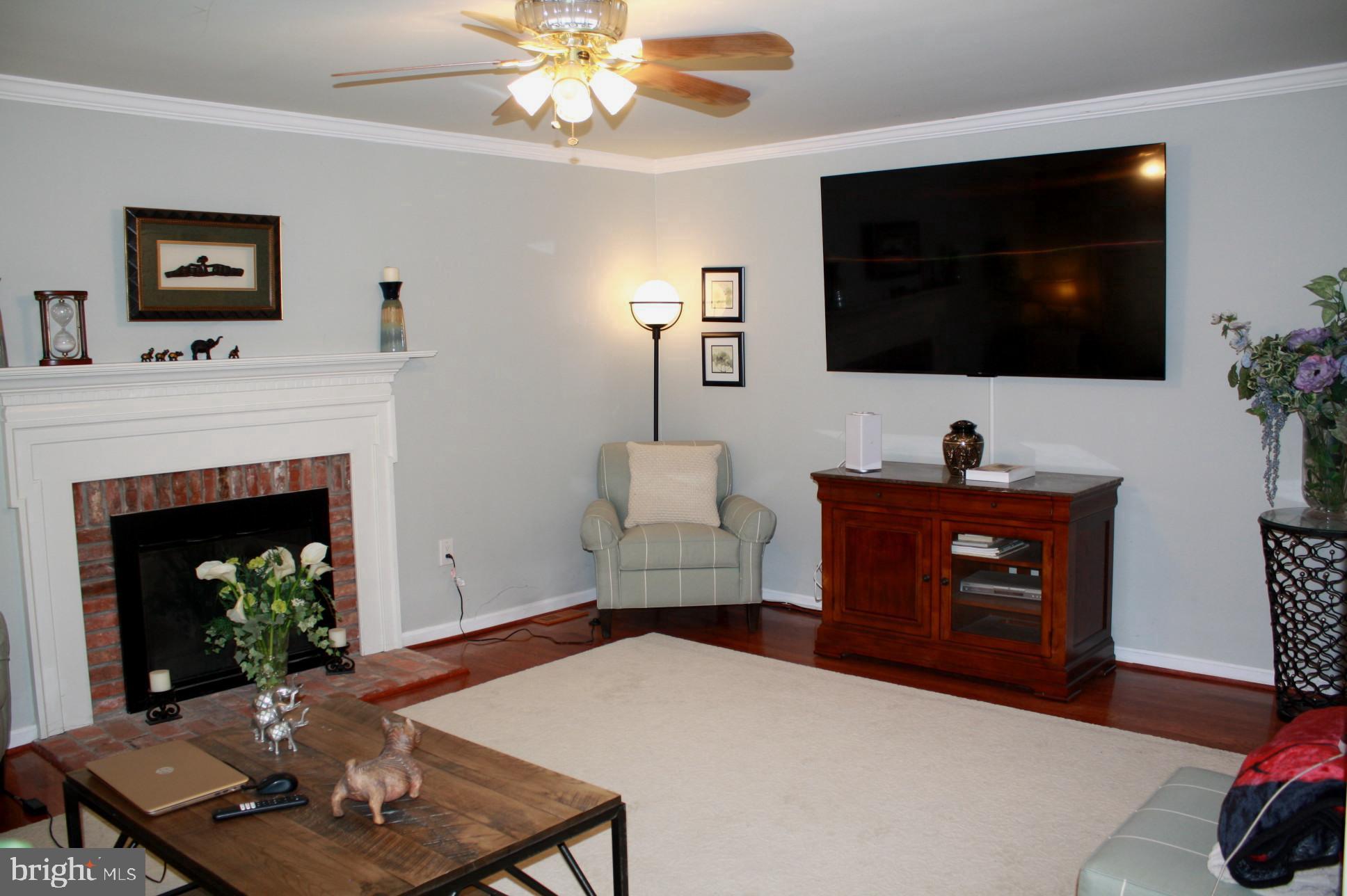 8606 Compass Court Laurel, MD 20708 - Photo 8 of 30 Family Room