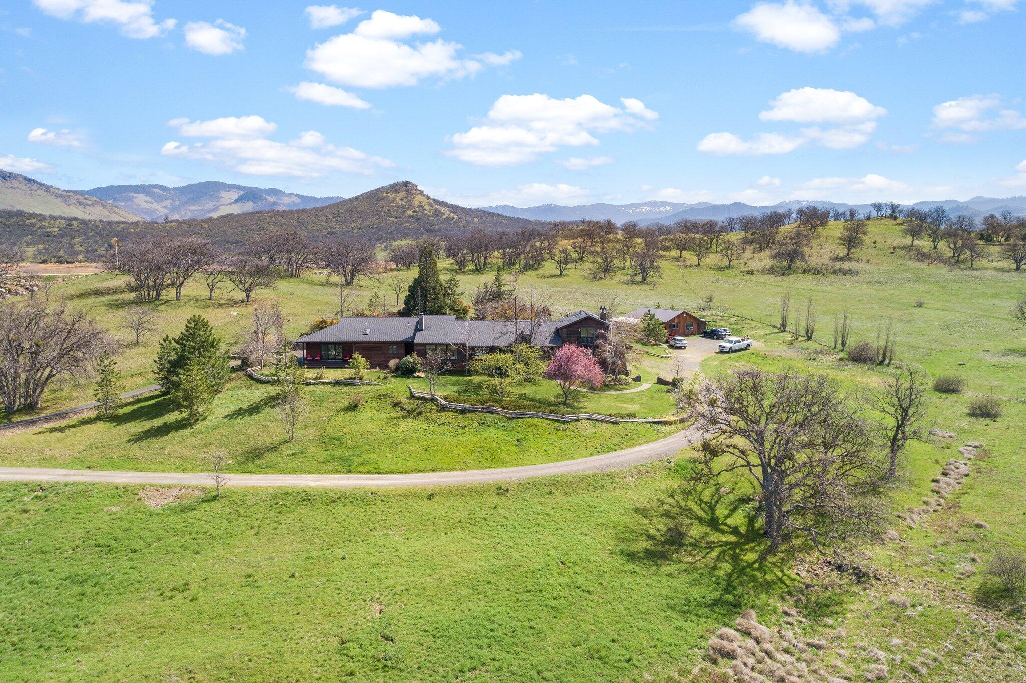 170 Emigrant Lake Road Ashland, OR 97520 - Photo 59 of 86 101-web-or-mls-DJI_0176