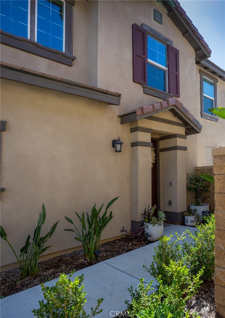 2467 Gunner Ridge Way Rialto, CA 92377 - Photo 22 of 38