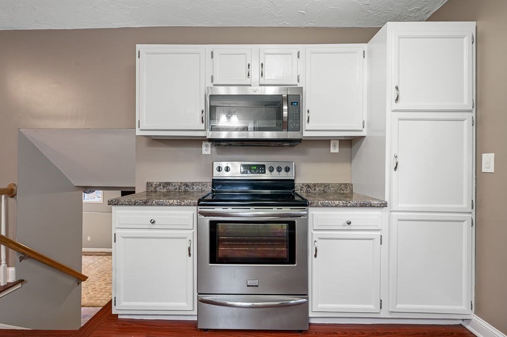 39 Number 10 Schoolhouse Road Charlton, MA 01507 - Photo 6 of 20 Gallery Image 6