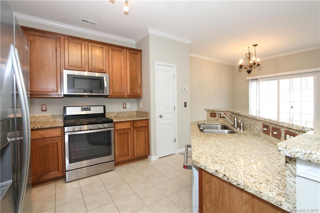 907 Copperstone Lane Fort Mill, SC 29708 - Photo 4 of 34