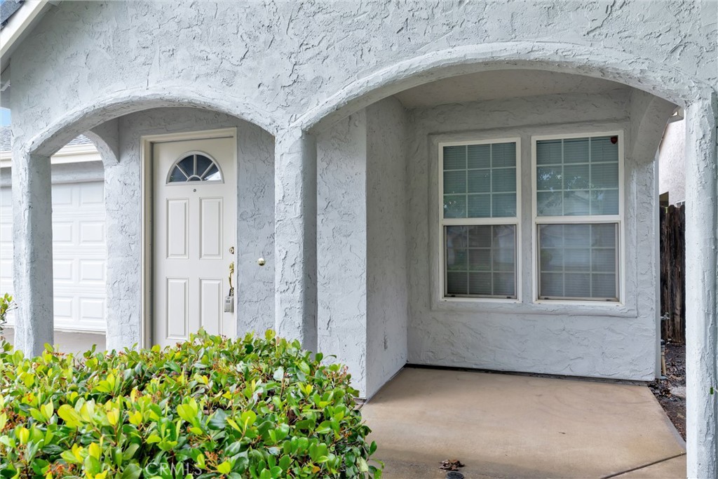 1017 Windsor Way Chico, CA 95926 - Photo 4 of 32