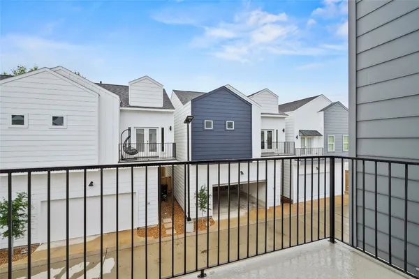 $2,650 | 105 Tolima Dove Street, Houston, TX 77022