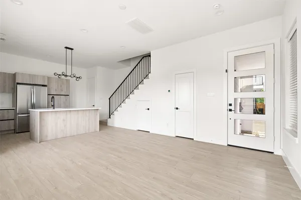 $2,650 | 105 Tolima Dove Street, Houston, TX 77022