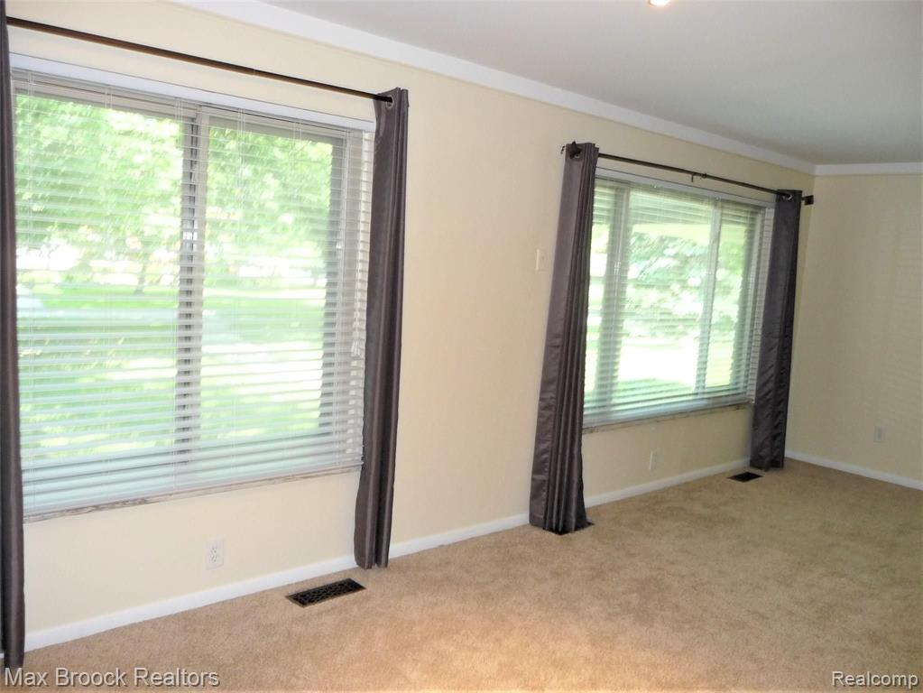 1155 Derby Road Birmingham, MI 48009 - Photo 8 of 14