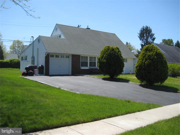 19 Quill Road Levittown, PA 19057 - Photo 1 of 7 Gallery Image 1
