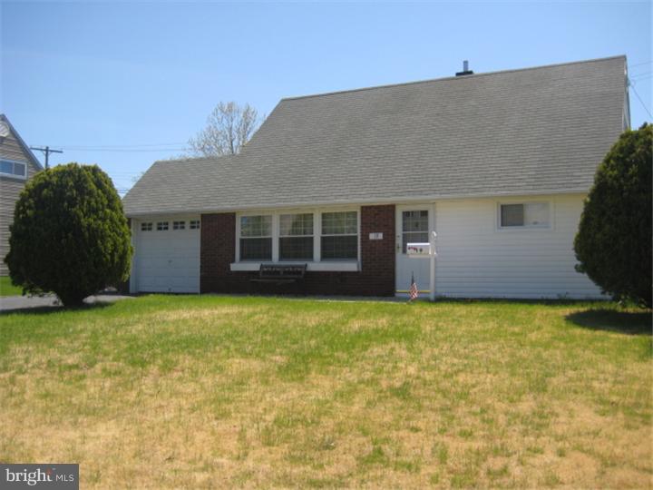 19 Quill Road Levittown, PA 19057 - Photo 2 of 7 Gallery Image 2