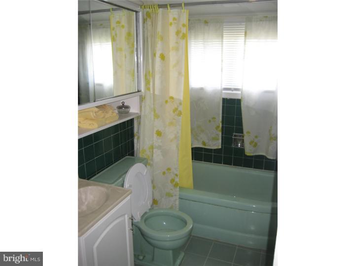 19 Quill Road Levittown, PA 19057 - Photo 6 of 7 Gallery Image 6