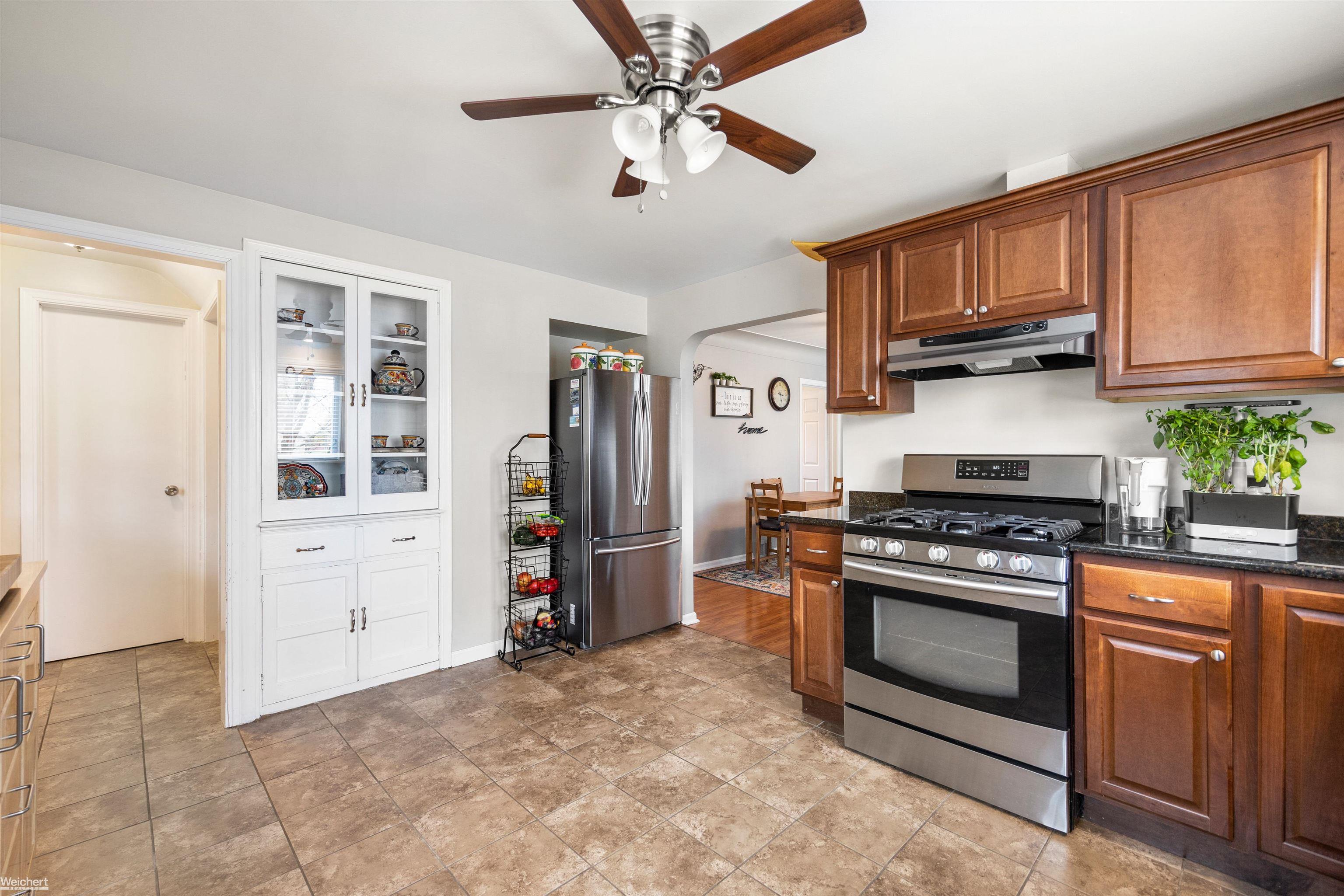 43925 Merrill Road Sterling Heights, MI 48314 - Photo 8 of 28 Gallery Image 8