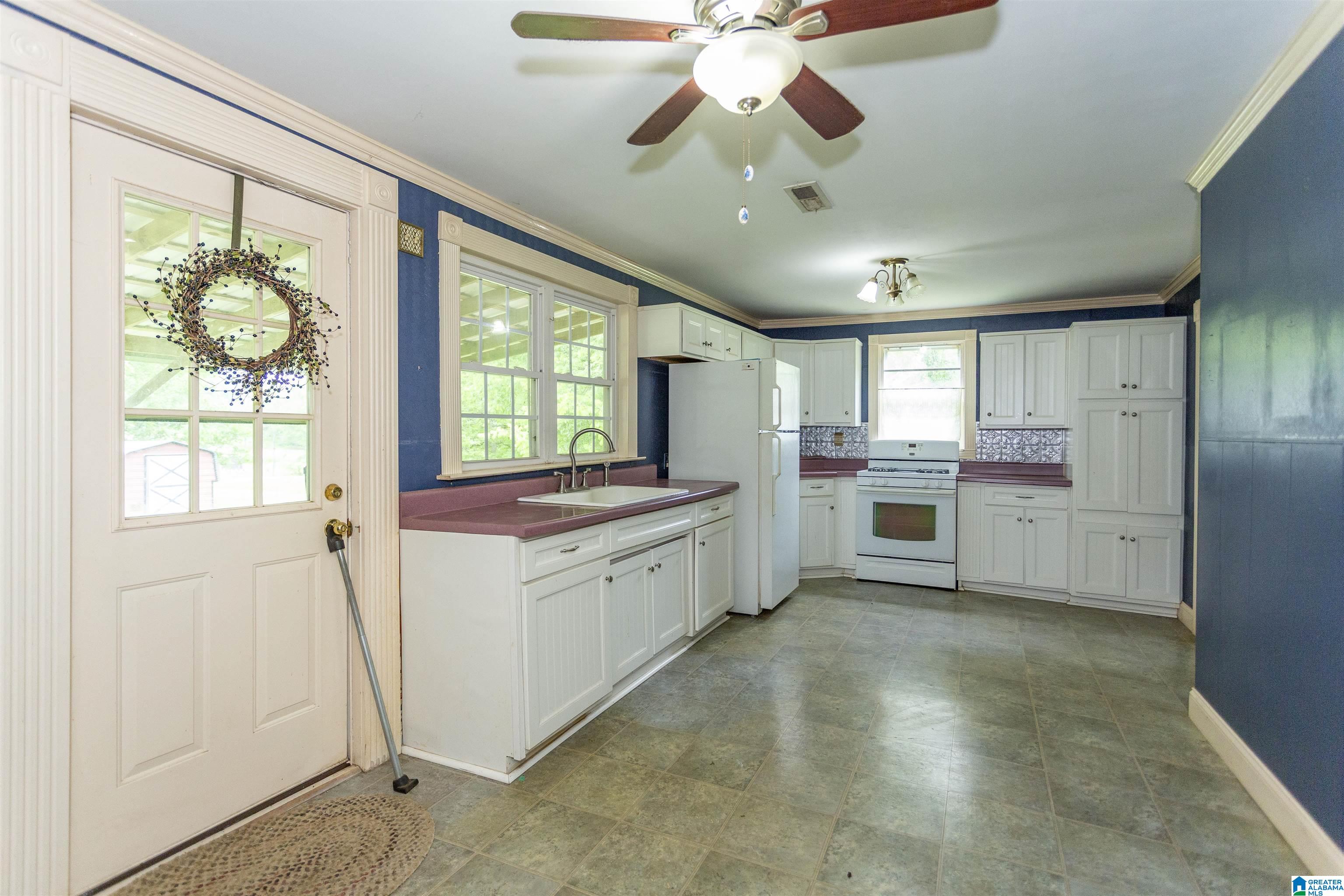 913 3rd Avenue Ragland, AL 35131 - Photo 11 of 24