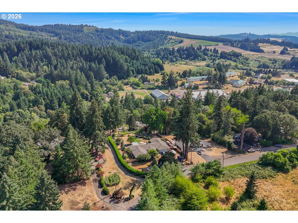 38830 Southwest Hartley Road Gaston, OR 97119 - Photo 5 of 34 Gallery Image 5