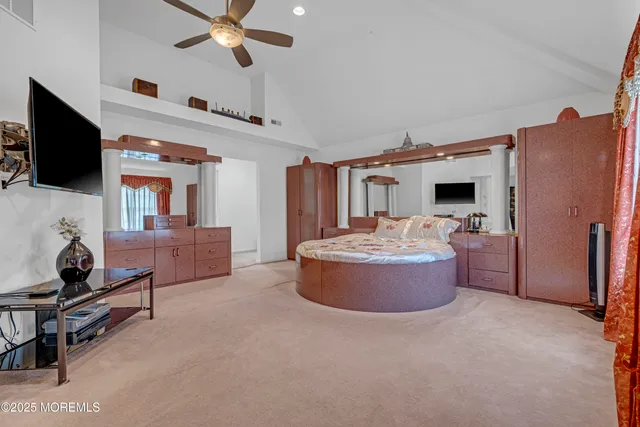 a view of a backyard with green space