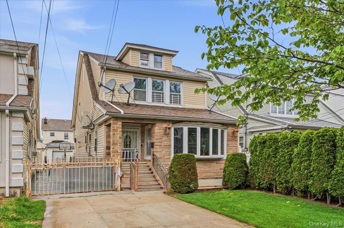 221-73 91st Road Queens, NY 11428 - Photo 2 of 33