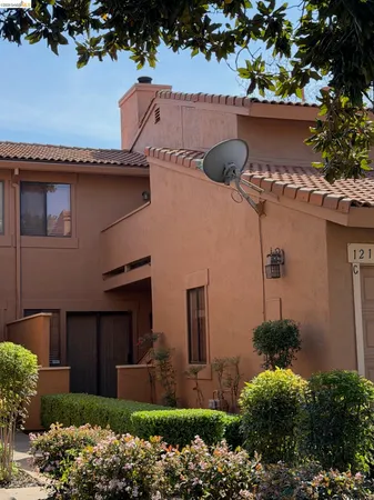 $274,950 | 1216 West Roseburg Avenue, Unit C, Modesto, CA 95350