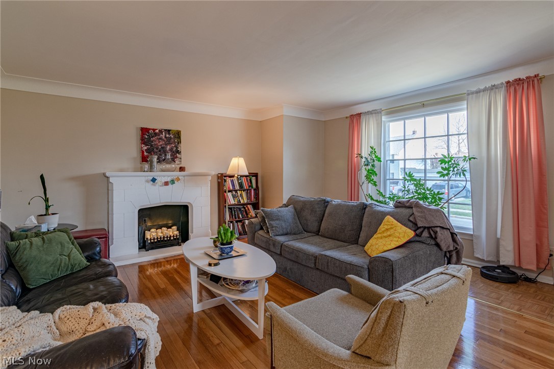 3434 Silsby Road Cleveland, OH 44118 - Photo 6 of 33 Gallery Image 6