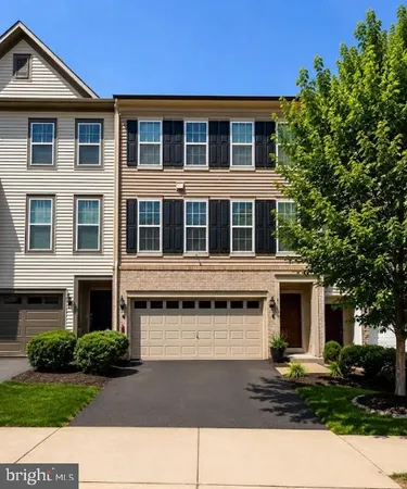 $625,000 | 8112 Honey Bee Way, Manassas, VA 20111