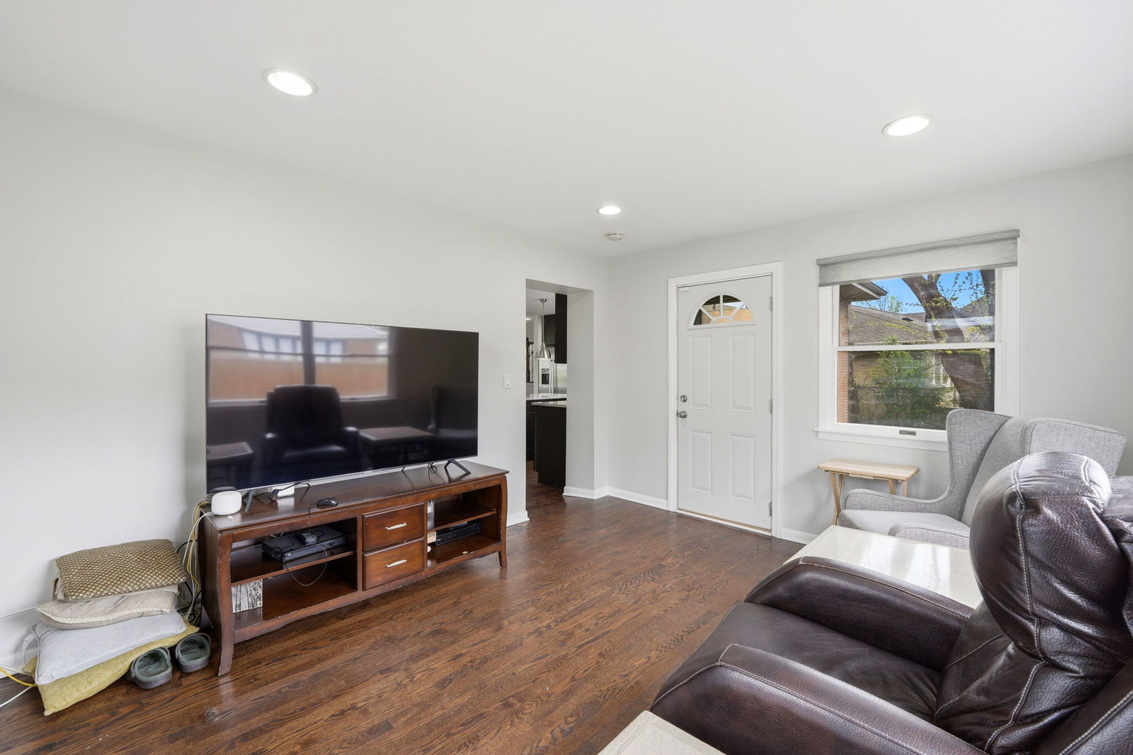 389 Michael John Drive Park Ridge, IL 60068 - Photo 12 of 40