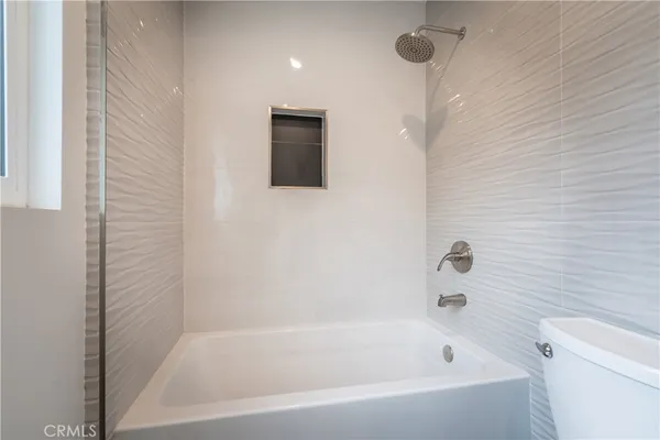 $2,100,000 | 3362 Bellota Way, Los Angeles, CA 90027