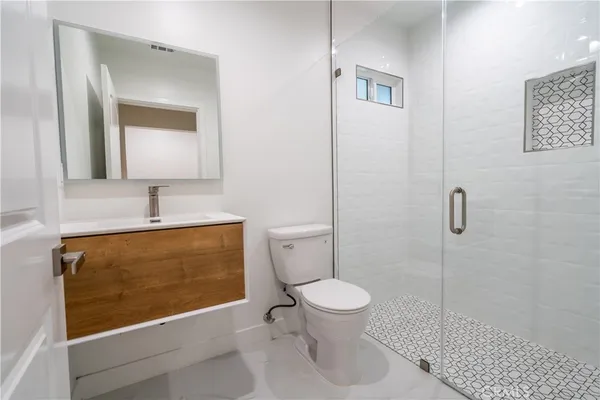$2,100,000 | 3362 Bellota Way, Los Angeles, CA 90027