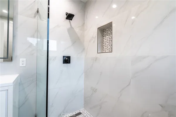 $2,100,000 | 3362 Bellota Way, Los Angeles, CA 90027