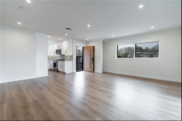 $2,100,000 | 3362 Bellota Way, Los Angeles, CA 90027