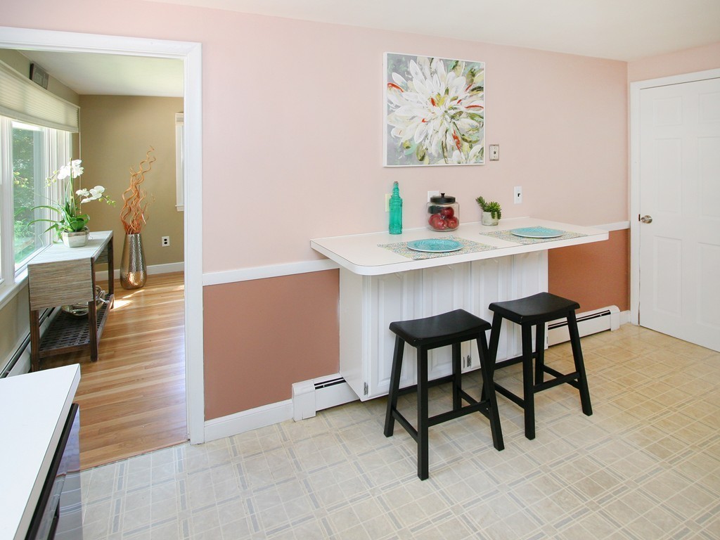 8 Plymouth Road Wakefield, MA 01880 - Photo 10 of 29 Gallery Image 10
