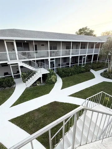 $1,800 | 520 Northeast 7th Avenue, Unit 2F, Delray Beach, FL 33483