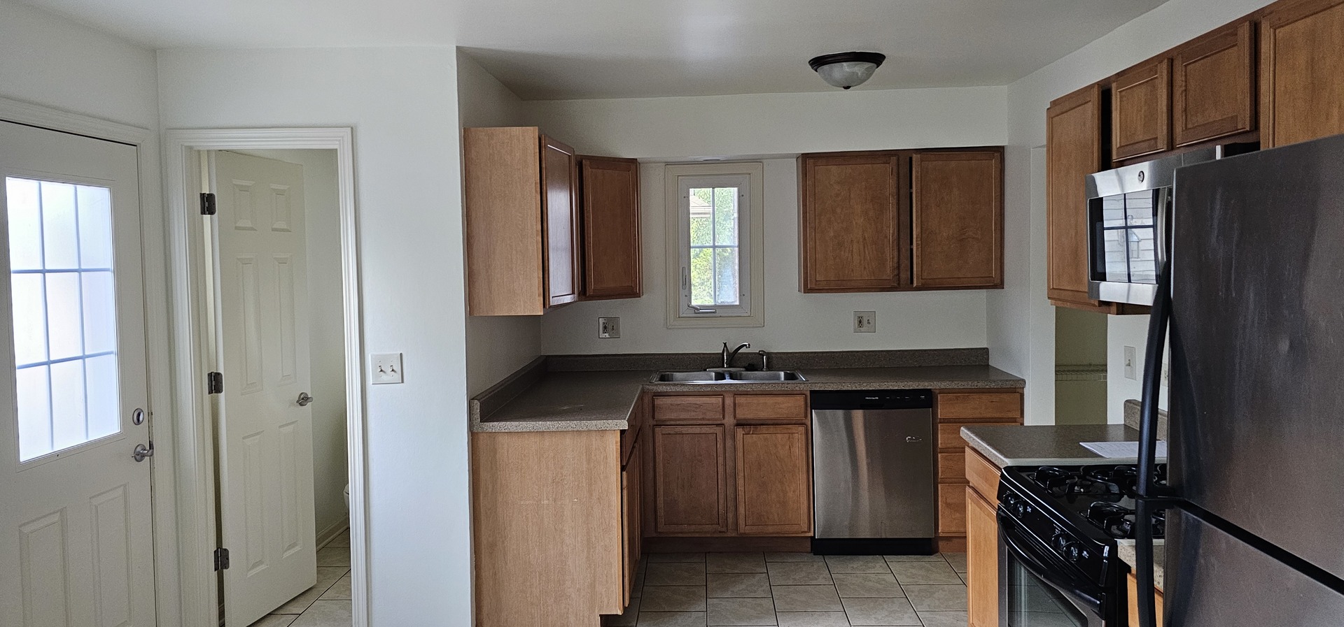 833 Village Quarter Road, Unit THC West Dundee, IL 60118 - Photo 5 of 20