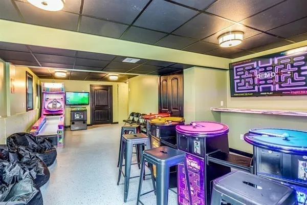 $825,000 | 6 Bishop Street, Plymouth, MA 02360