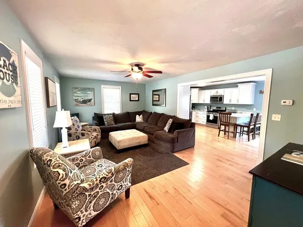 $825,000 | 6 Bishop Street, Plymouth, MA 02360