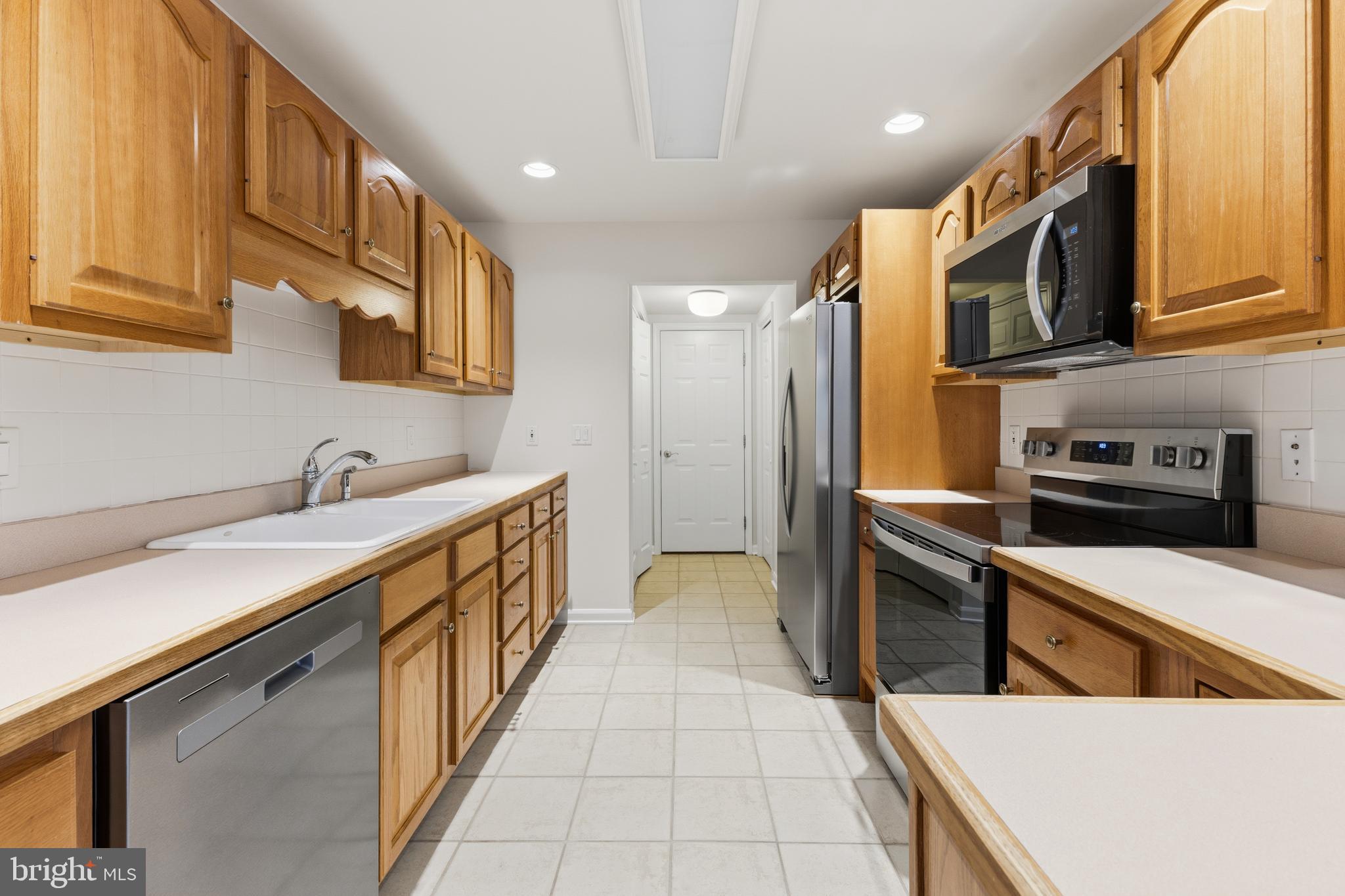 2465 Circleville Road, Unit 102 State College, PA 16803 - Photo 15 of 35