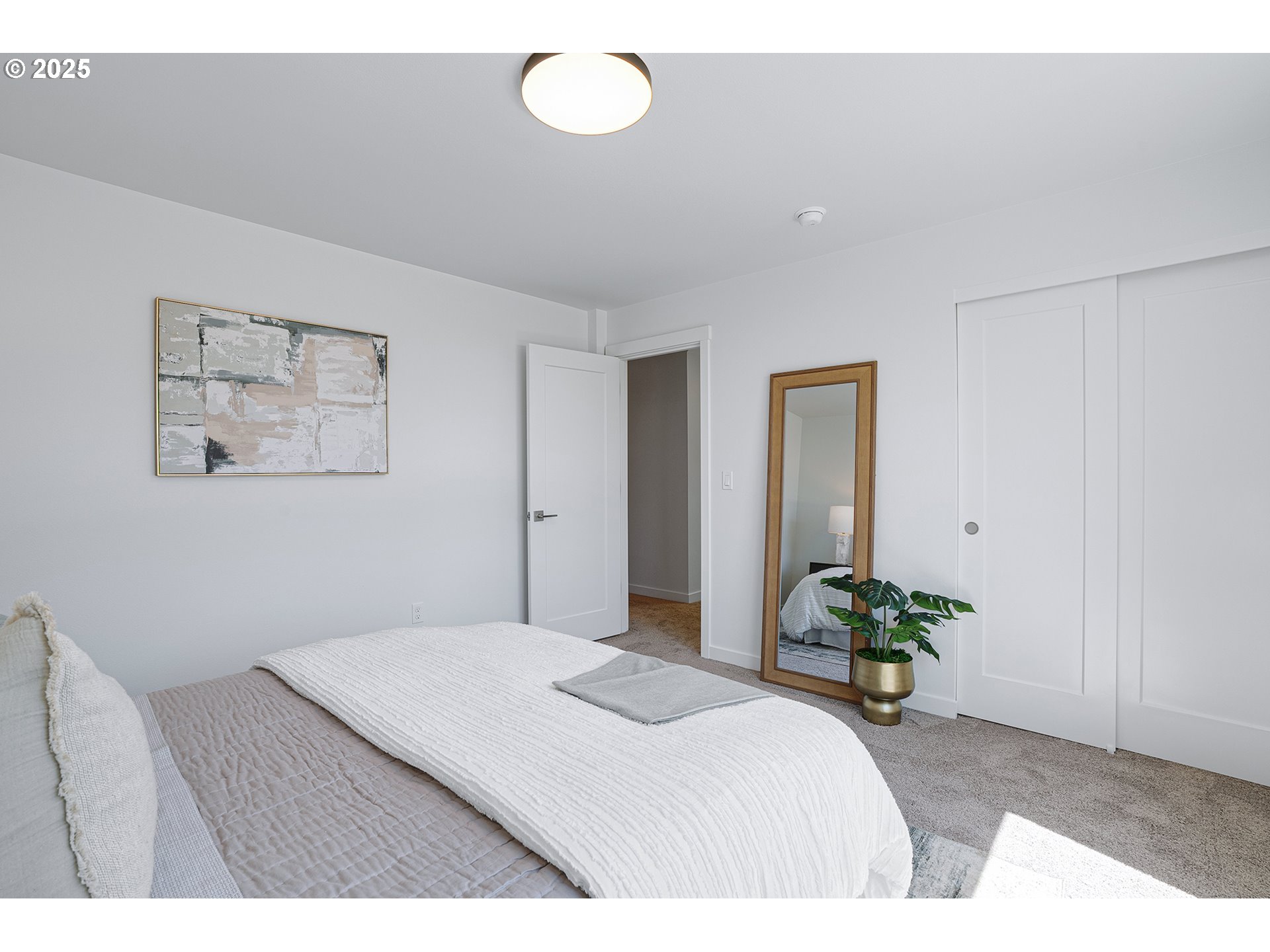 7290 Southwest 13th Avenue Portland, OR 97219 - Photo 22 of 37