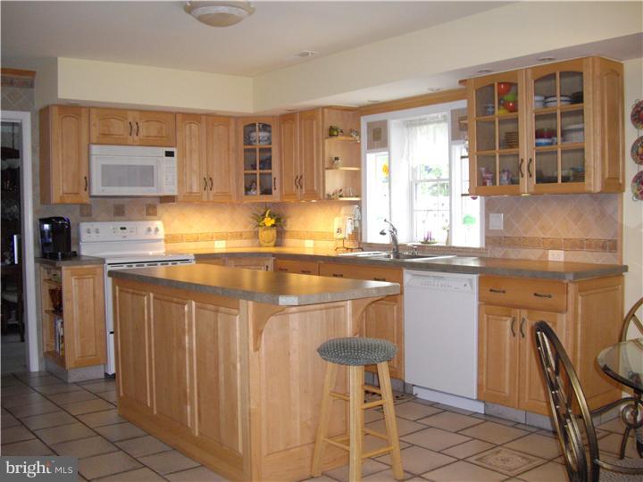 855 Babb Circle Wayne, PA 19087 - Photo 12 of 23 Kitchen
