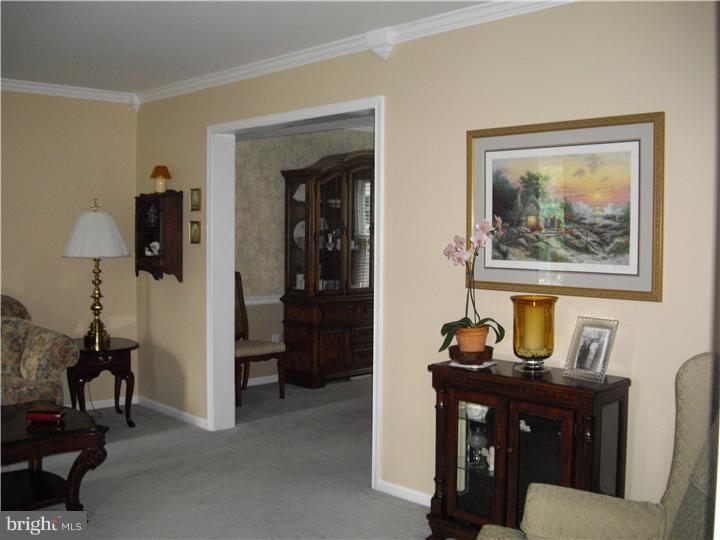 855 Babb Circle Wayne, PA 19087 - Photo 5 of 23 Living Room