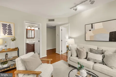 $300,000 | 3534 10th Street Northwest, Unit 200, Washington, DC 20010