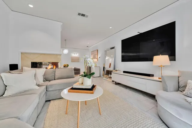 $1,264,000 | 153 North San Mateo Drive, Unit 106, San Mateo, CA 94401