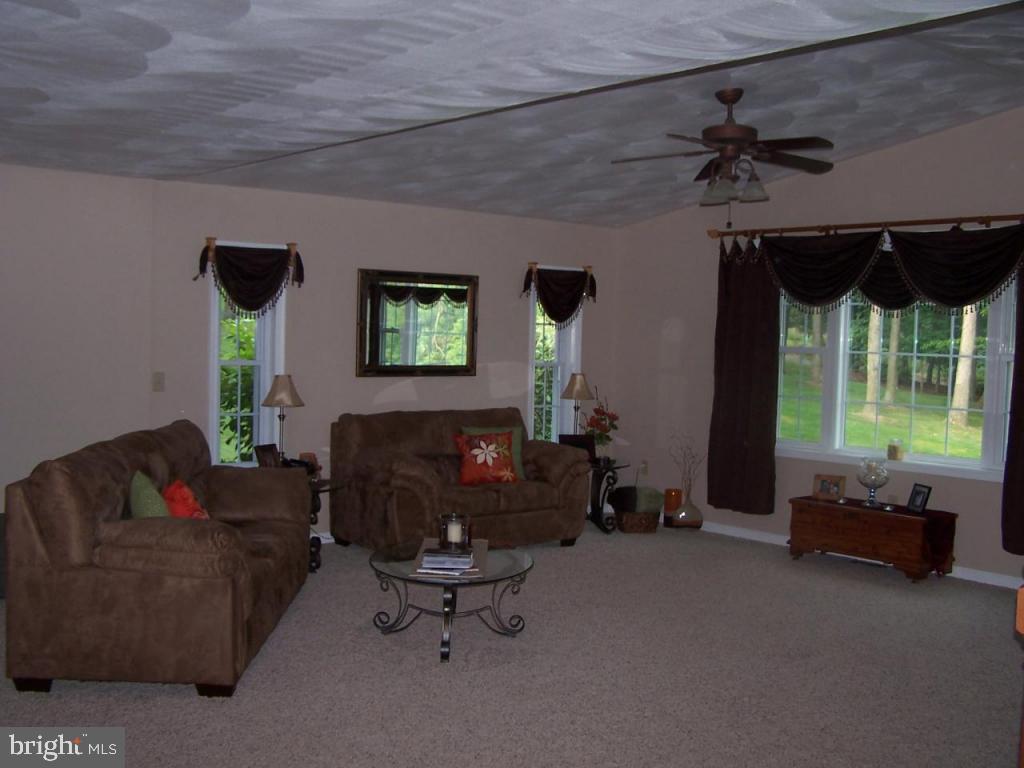 94 Pine Meadow Road Lebanon, PA 17046 - Photo 12 of 40 Gallery Image 12