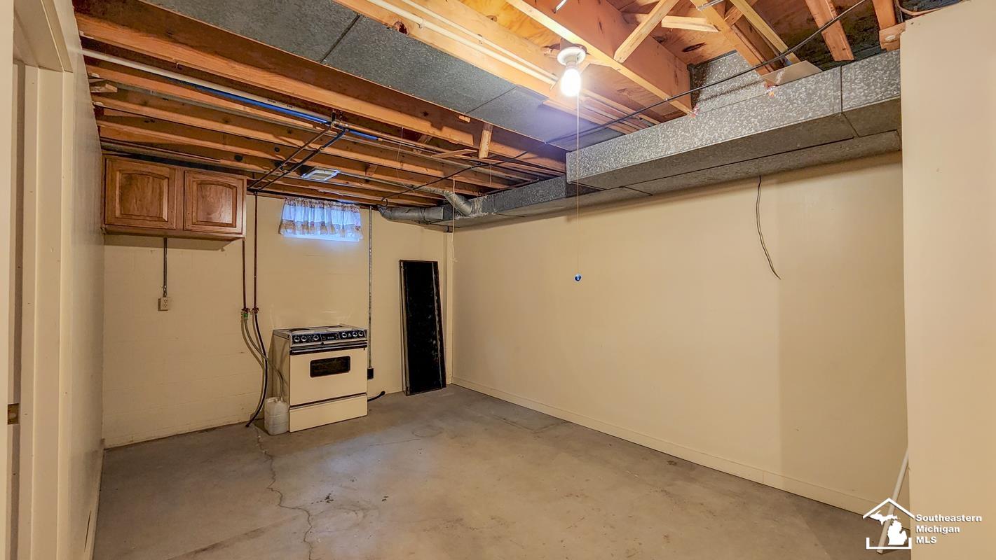 241 North Raisinville Road Monroe, MI 48162 - Photo 8 of 32