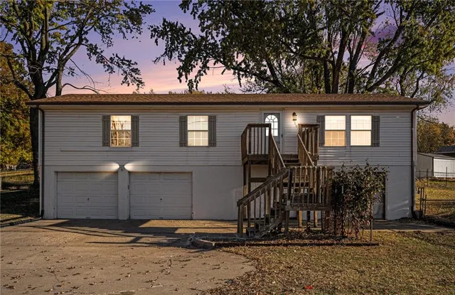 $200,000 | 1801 North Davidson Street, Independence, MO 64058