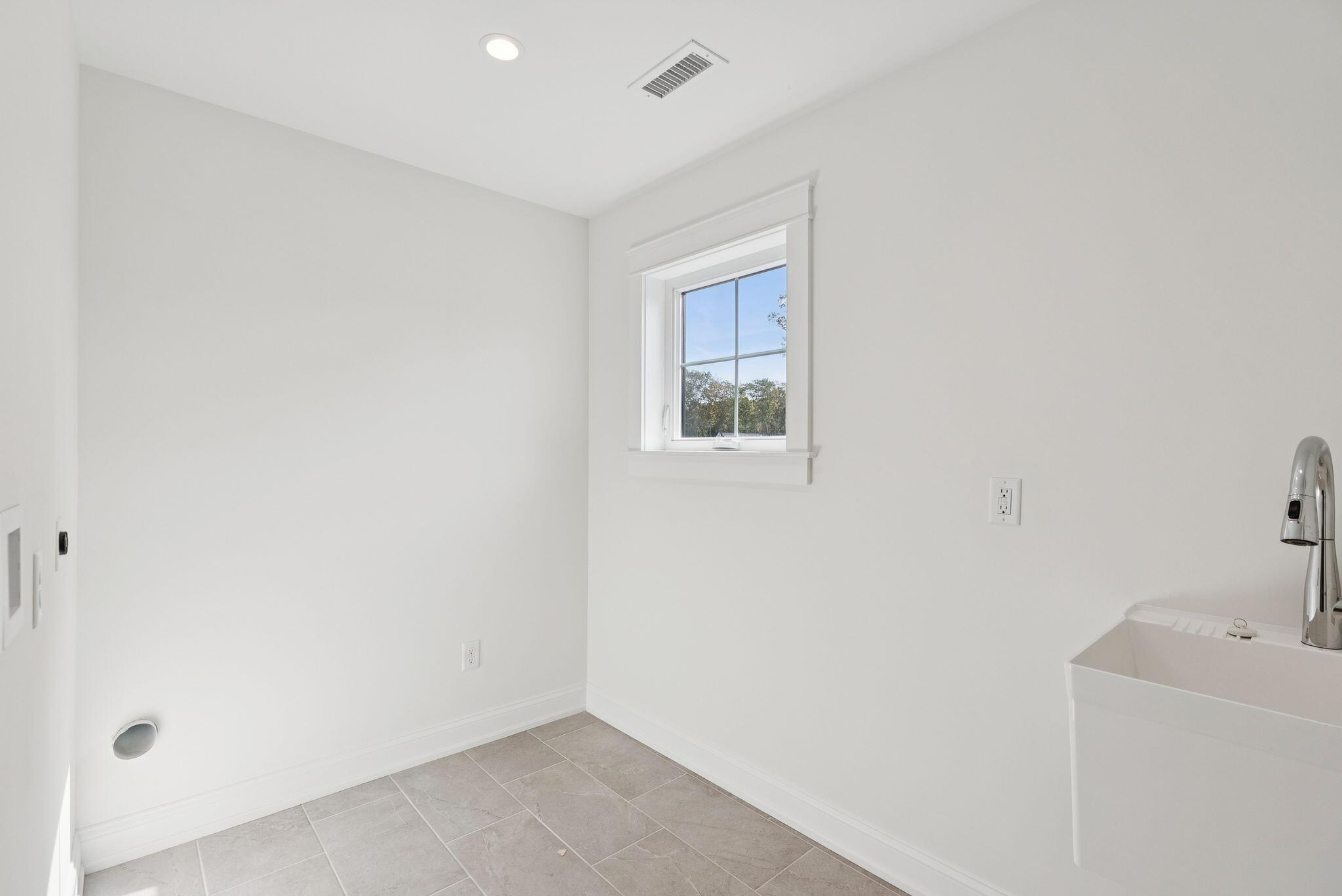 24 Rockfall Way, Unit L2 York, ME 03909 - Photo 16 of 26 42_DSC07411