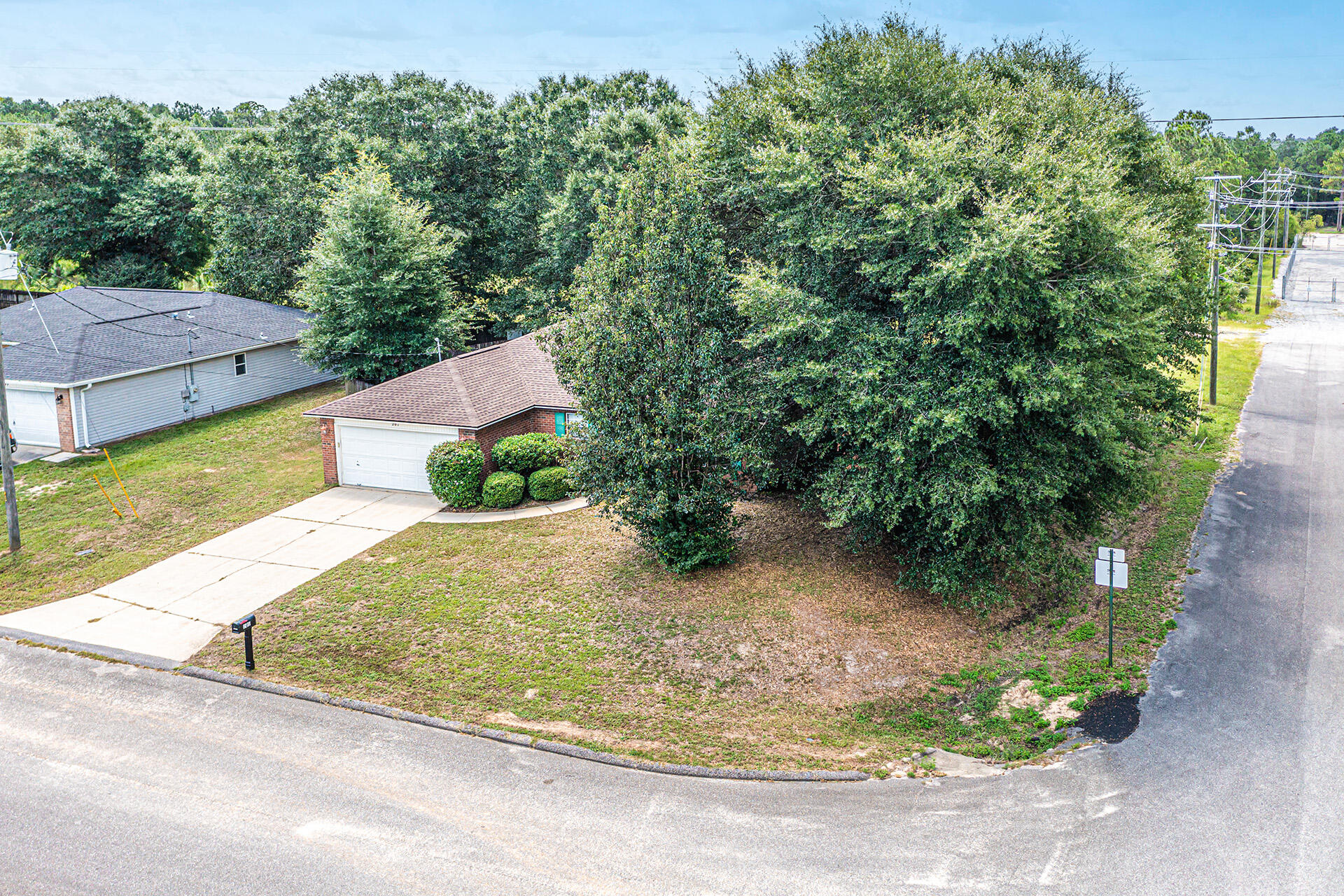 201 Lustan Drive Crestview, FL 32536 - Photo 6 of 34