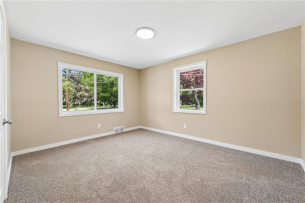 4533 Ridgeview Drive Greensburg, PA 15601 - Photo 16 of 34 1st Floor