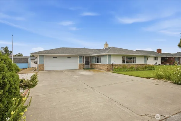 $269,000 | 209 West 5th Street, Warden, WA 98857