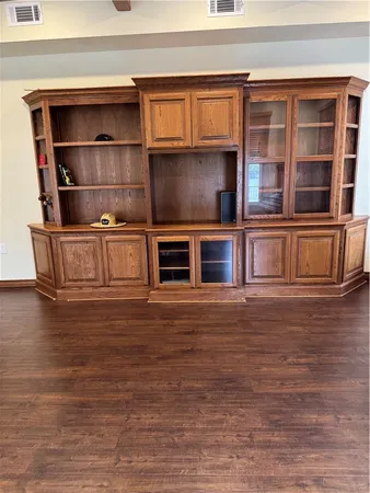 $325,000 | 1101 North Adams Street, Beeville, TX 78102